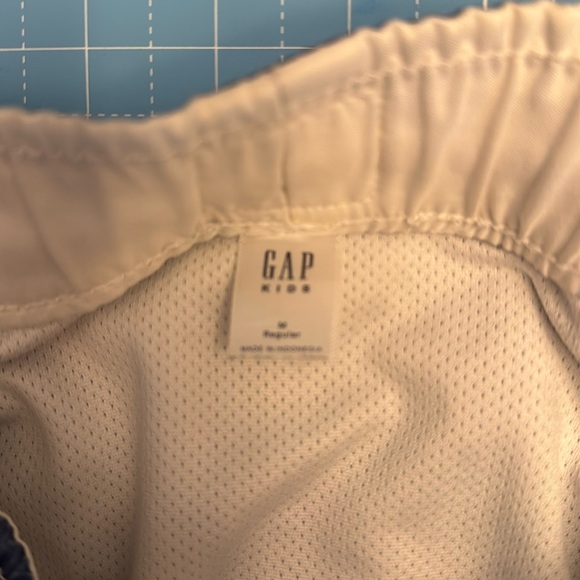 GAP Kids Swim Shorts - Picture 2 of 4